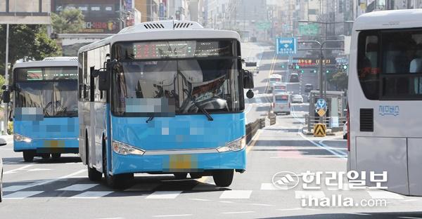 제주도내 버스.