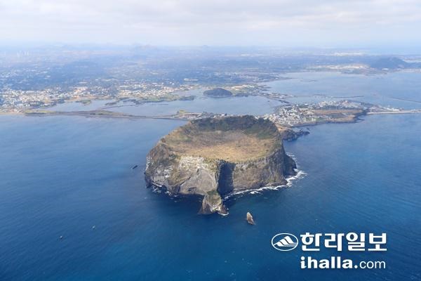 성산 일출봉.